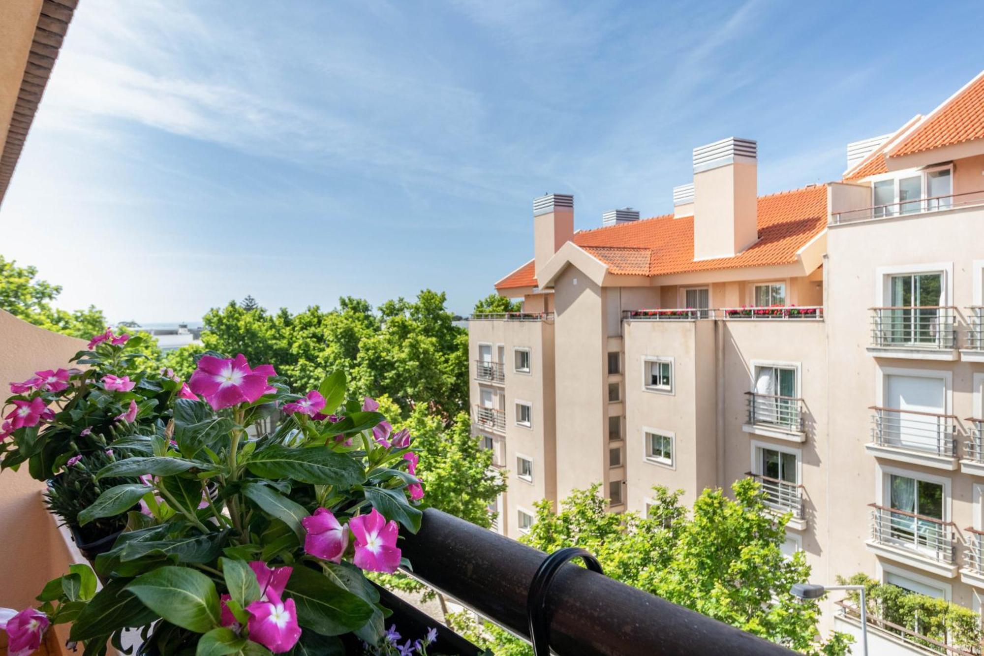 Central Cascais Apartment With Private Parking Luaran gambar