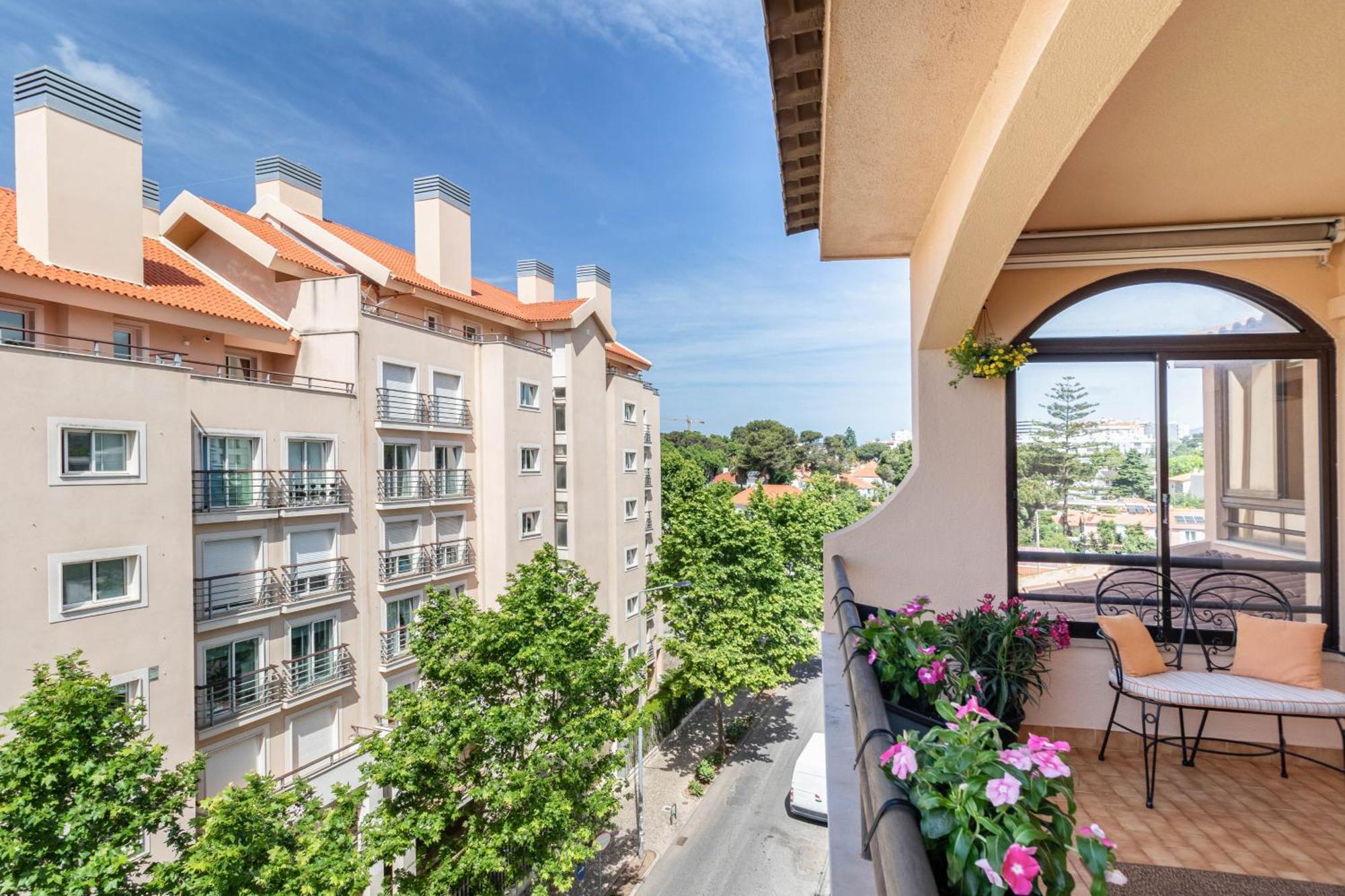 Central Cascais Apartment With Private Parking Luaran gambar