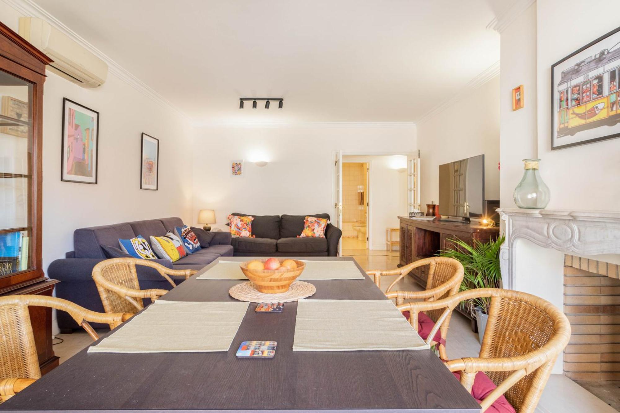 Central Cascais Apartment With Private Parking Luaran gambar
