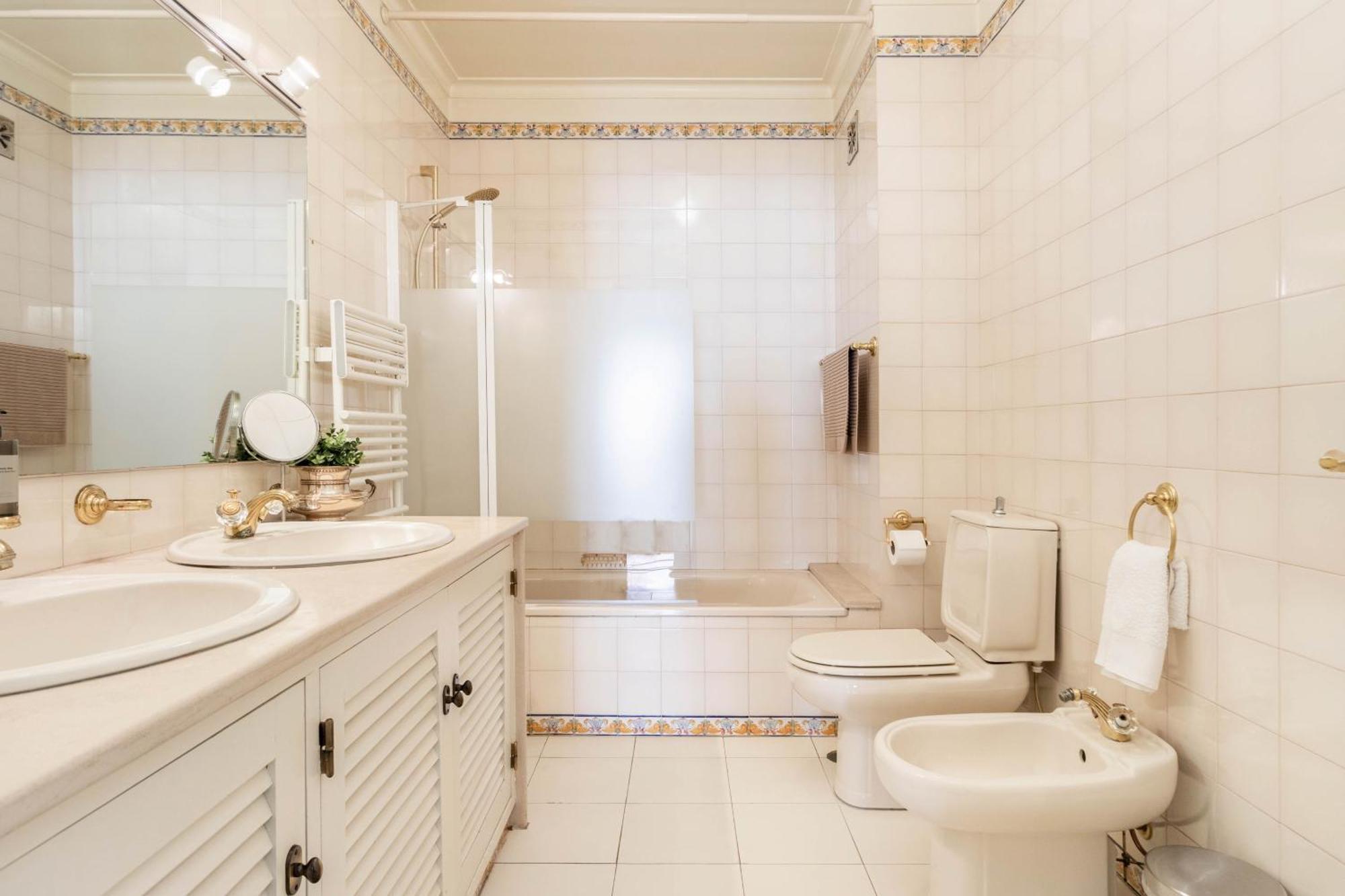 Central Cascais Apartment With Private Parking Luaran gambar